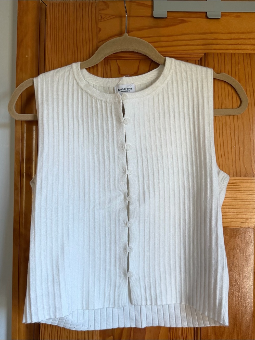 Song of Style White Ribbed Button-Front Sleeveless Vest